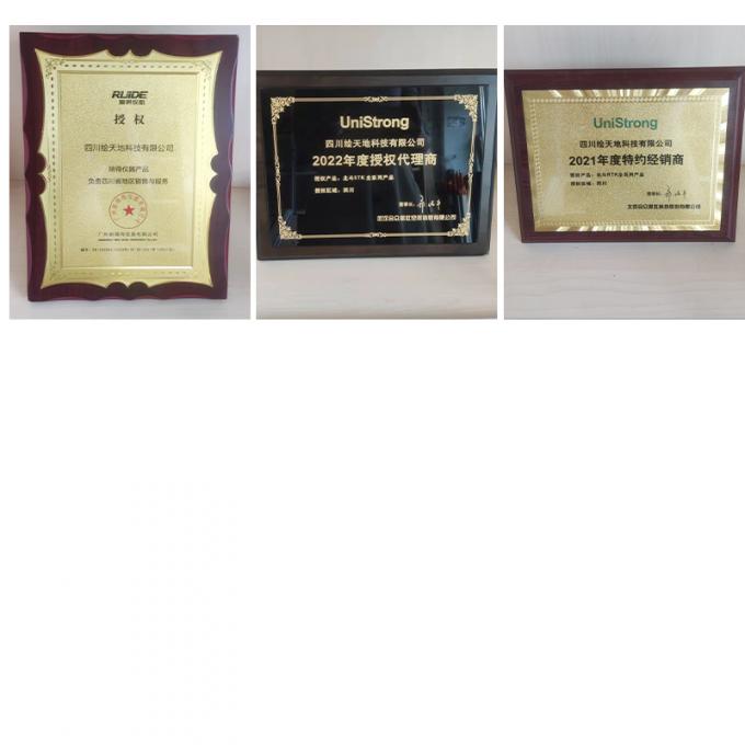 Antena Radio Bawaan GPS RTK Mode Antena Kecil Arah Diputar ke Atas untuk Meningkatkan Jarak Transmisi 3